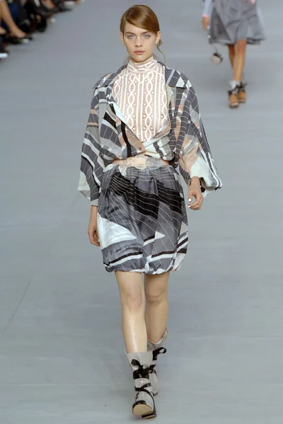 Look 25